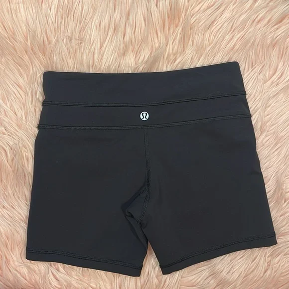 Lululemon Black Hi Rise Spandex Shorts Size 4 - Picture 2 of 6